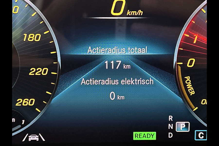 Mercedes-Benz A-Klasse 250 e Premium Plus | Panoramadak | 5 spaaks lichtmetalen velgen | Wide screen | Navigatie | Parking support | Inclusief 24 maanden Mercedes-Benz Certified garantie voor Europa.