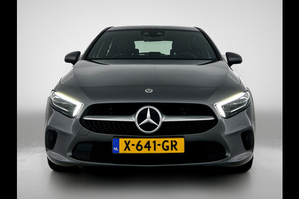 Mercedes-Benz A-Klasse 250 e Premium Plus | Panoramadak | 5 spaaks lichtmetalen velgen | Wide screen | Navigatie | Parking support | Inclusief 24 maanden Mercedes-Benz Certified garantie voor Europa.