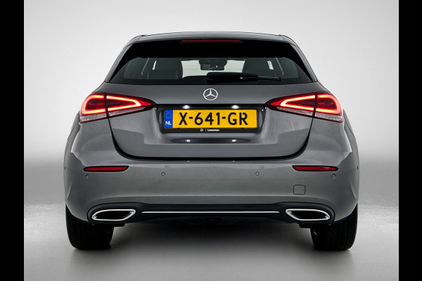 Mercedes-Benz A-Klasse 250 e Premium Plus | Panoramadak | 5 spaaks lichtmetalen velgen | Wide screen | Navigatie | Parking support | Inclusief 24 maanden Mercedes-Benz Certified garantie voor Europa.