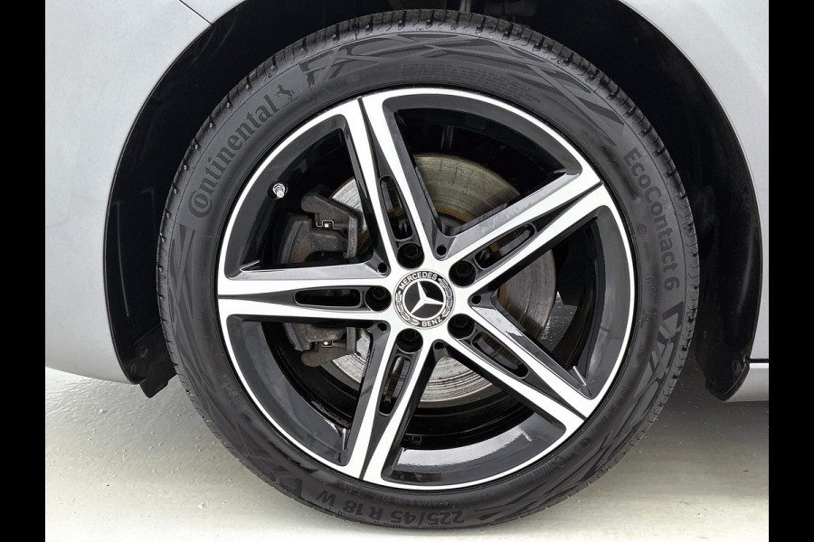 Mercedes-Benz A-Klasse 250 e Premium Plus | Panoramadak | 5 spaaks lichtmetalen velgen | Wide screen | Navigatie | Parking support | Inclusief 24 maanden Mercedes-Benz Certified garantie voor Europa.