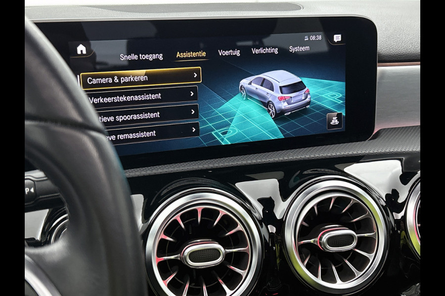 Mercedes-Benz A-Klasse 250 e Premium Plus | Panoramadak | 5 spaaks lichtmetalen velgen | Wide screen | Navigatie | Parking support | Inclusief 24 maanden Mercedes-Benz Certified garantie voor Europa.