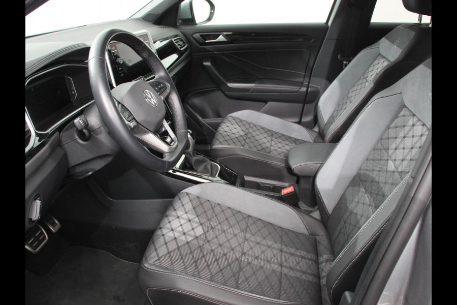 Volkswagen T-Roc 1.5 TSI 150pk Automaat R-Line Digitale Cockpit Climate Control Camera Navigatie Apple Carplay/Android Auto Lichtmetalen Velgen Parkeer sensoren Dab Led Adaptive Cruise Control