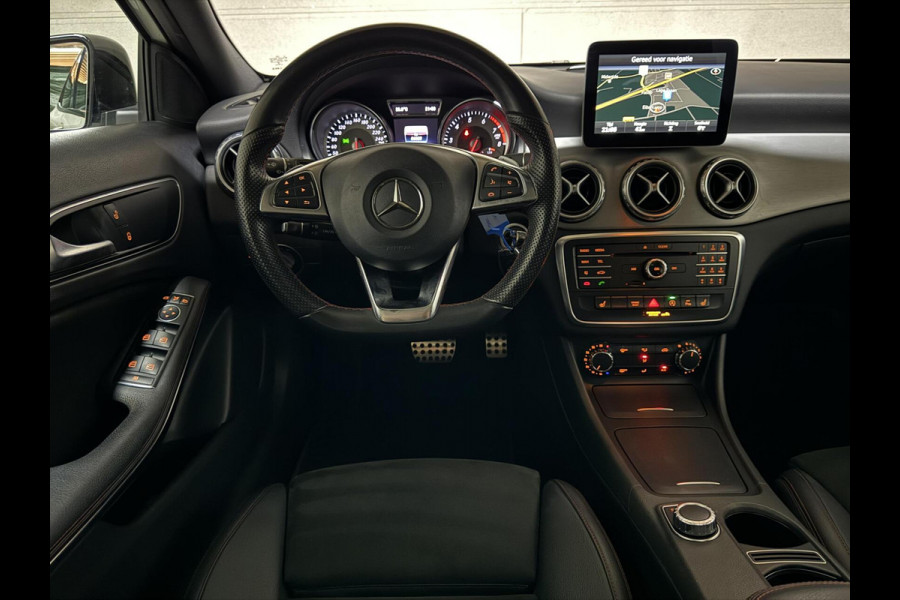 Mercedes-Benz GLA 180 AMG Night Edition Pano Sfeer NAP