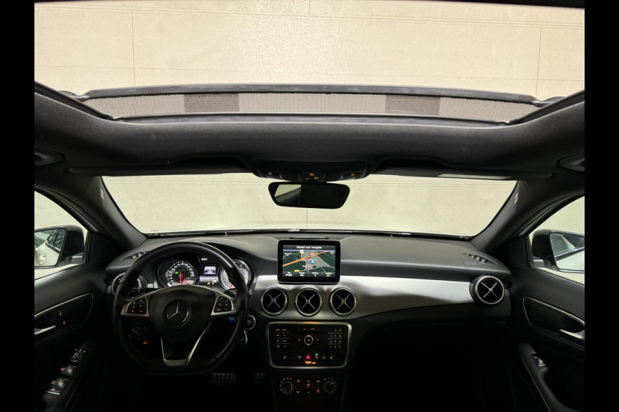 Mercedes-Benz GLA 180 AMG Night Edition Pano Sfeer NAP