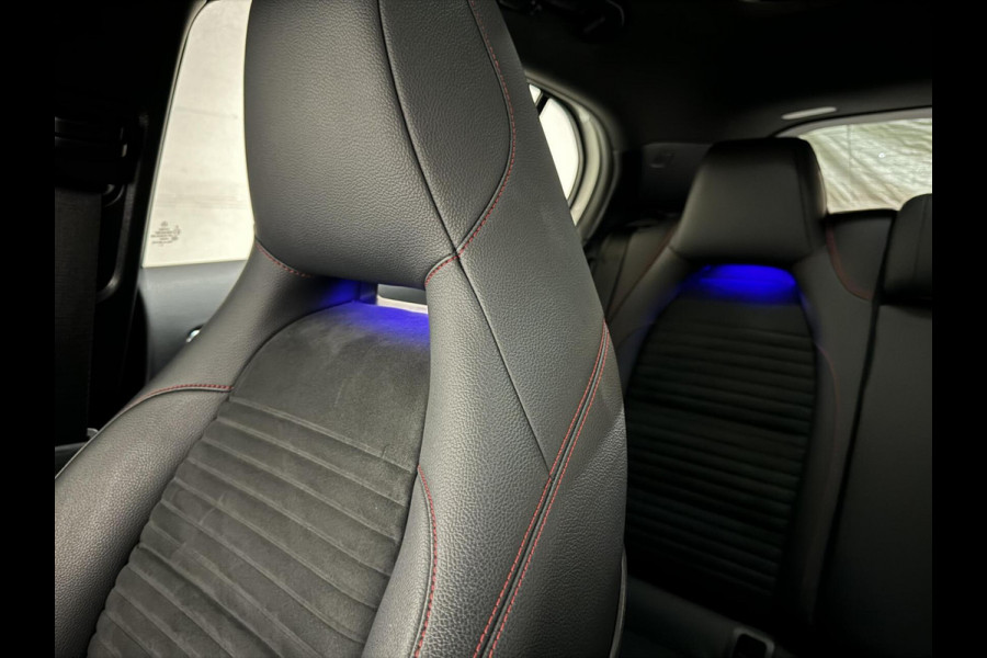 Mercedes-Benz GLA 180 AMG Night Edition Pano Sfeer NAP