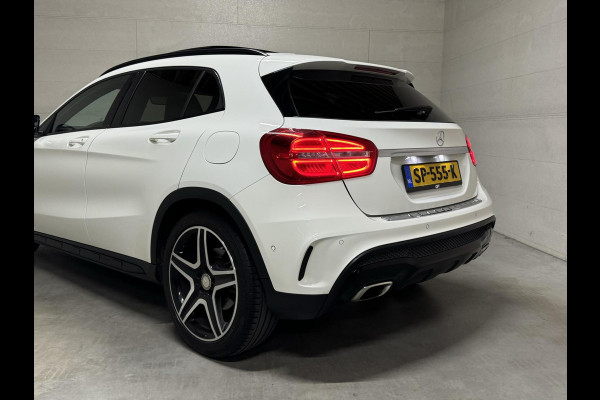 Mercedes-Benz GLA 180 AMG Night Edition Pano Sfeer NAP