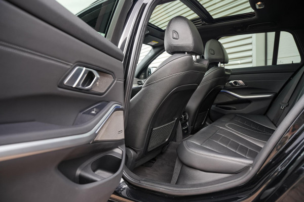 BMW 3 Serie Touring M340i xDrive Panoramadak Harman/Kardon Dodehoek 360cam Leer DAB+ 19”LM