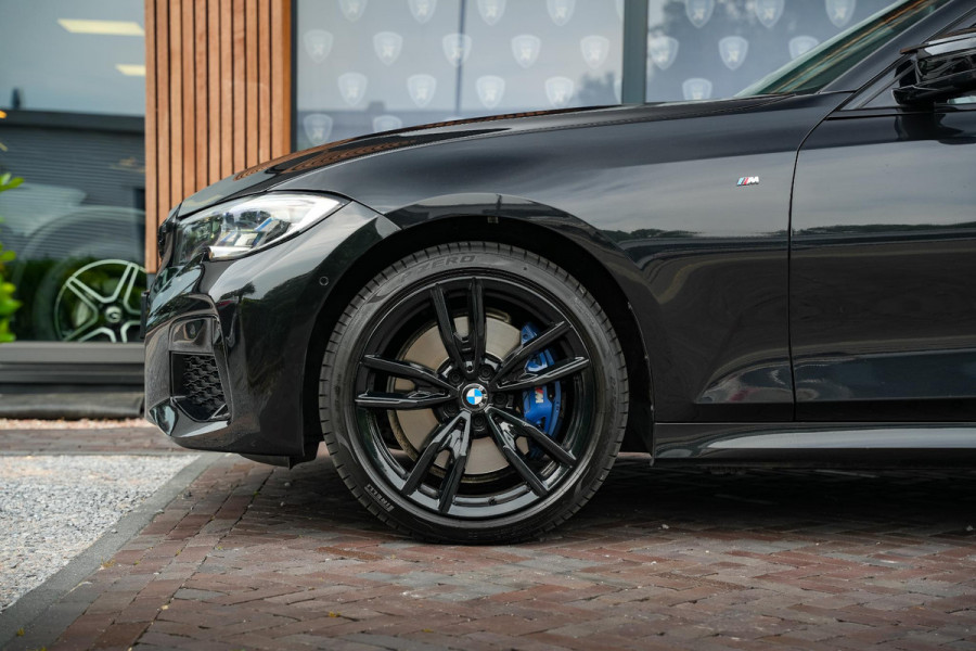BMW 3 Serie Touring M340i xDrive Panoramadak Harman/Kardon Dodehoek 360cam Leer DAB+ 19”LM