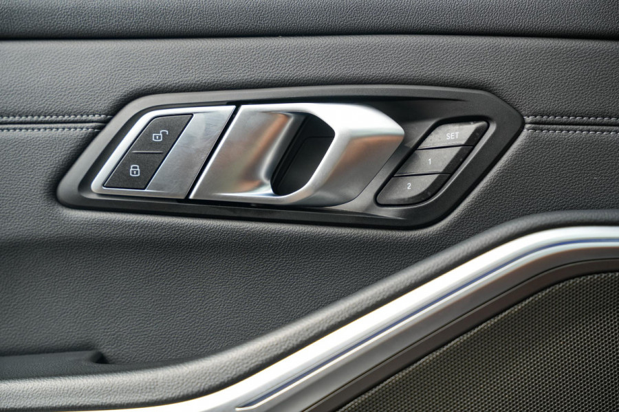BMW 3 Serie Touring M340i xDrive Panoramadak Harman/Kardon Dodehoek 360cam Leer DAB+ 19”LM