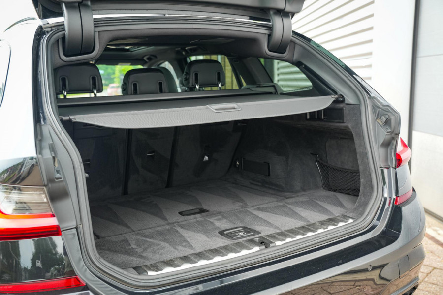 BMW 3 Serie Touring M340i xDrive Panoramadak Harman/Kardon Dodehoek 360cam Leer DAB+ 19”LM