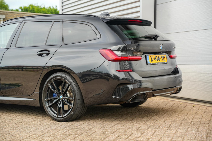 BMW 3 Serie Touring M340i xDrive Panoramadak Harman/Kardon Dodehoek 360cam Leer DAB+ 19”LM