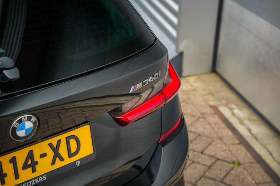 BMW 3 Serie Touring M340i xDrive Panoramadak Harman/Kardon Dodehoek 360cam Leer DAB+ 19”LM