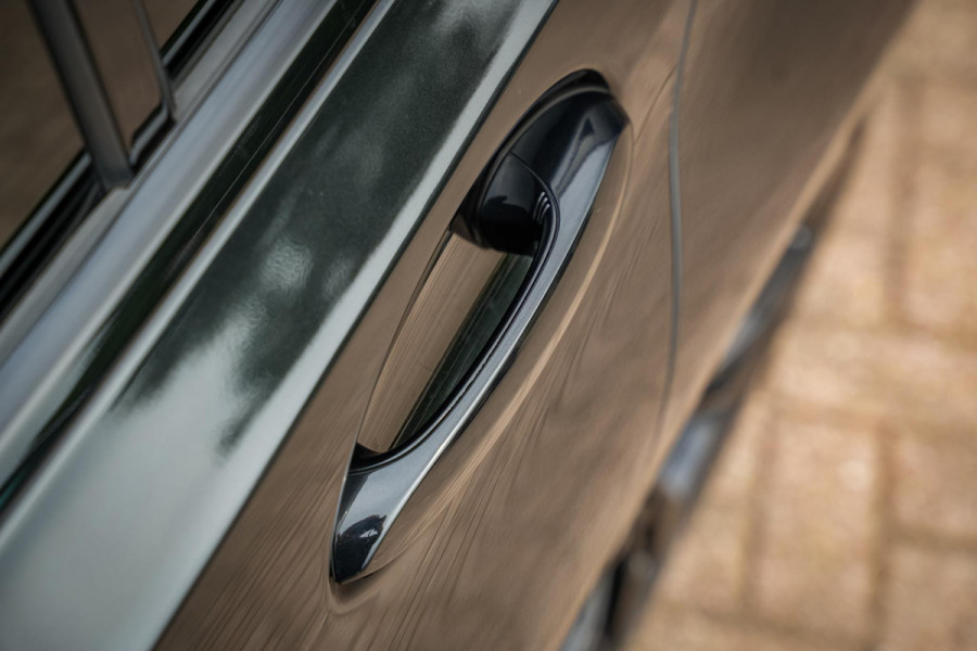 BMW 3 Serie Touring M340i xDrive Panoramadak Harman/Kardon Dodehoek 360cam Leer DAB+ 19”LM