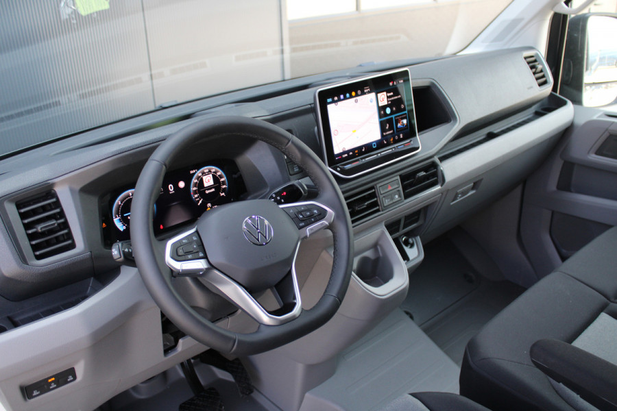 Volkswagen Crafter 35 2.0 TDI L3H3 177pk - Facelift - 2x Schuifdeur - Navigatie - LED - Geveerde stoel - Virtual cockpit - Camera - Trekhaak - Stoe