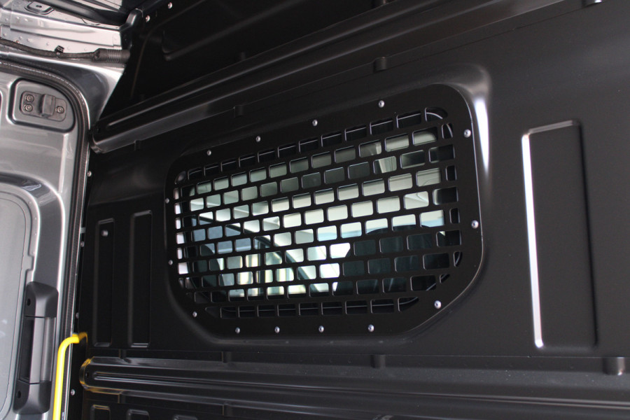 Volkswagen Crafter 35 2.0 TDI L3H3 177pk - Facelift - 2x Schuifdeur - Navigatie - LED - Geveerde stoel - Virtual cockpit - Camera - Trekhaak - Stoe
