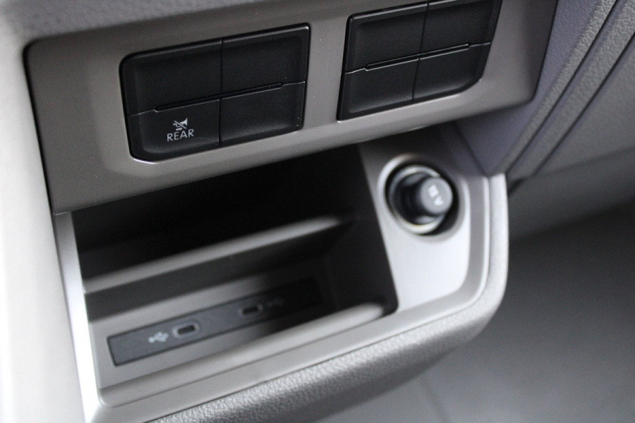 Volkswagen Crafter 35 2.0 TDI L3H3 177pk - Facelift - 2x Schuifdeur - Navigatie - LED - Geveerde stoel - Virtual cockpit - Camera - Trekhaak - Stoe