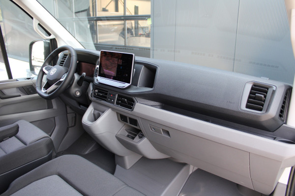 Volkswagen Crafter 35 2.0 TDI L3H3 177pk - Facelift - 2x Schuifdeur - Navigatie - LED - Geveerde stoel - Virtual cockpit - Camera - Trekhaak - Stoe