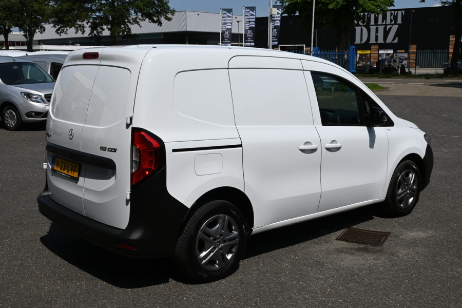 Mercedes-Benz Citan 110 CDI L1 Pro 3 Zitplaatsen, MBUX met Apple Carplay/Android Auto
