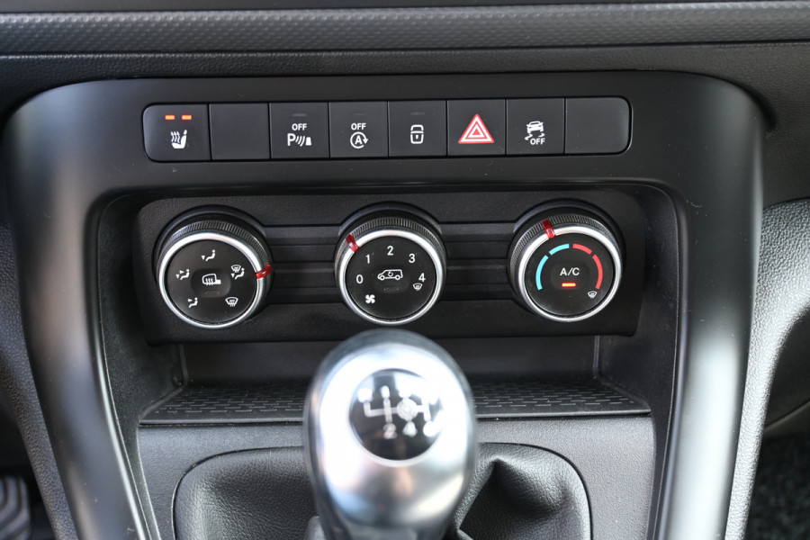 Mercedes-Benz Citan 110 CDI L1 Pro 3 Zitplaatsen, MBUX met Apple Carplay/Android Auto