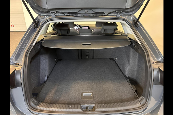 Volkswagen GOLF Variant 1.0 eTSI DSG-7 Aut. Life Business Airco|ECC Navi Carplay Wireless PDC VA + Camera Adaptive Cruise Control