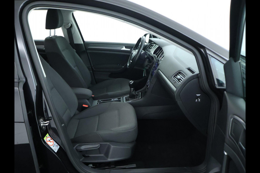 Volkswagen GOLF Variant 1.0 TSI Comfortline NAVI | CarPlay | Dealer onderhouden