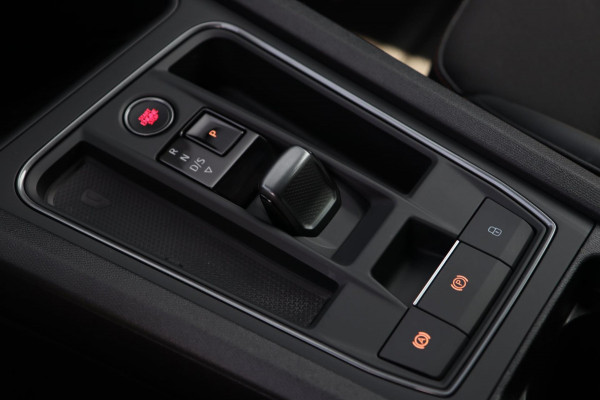 CUPRA Formentor VZ e-Hybrid 245 PK Performance Copper Edition / KEYLESS / ACC / CAMERA / DODEHOEK / CARPLAY