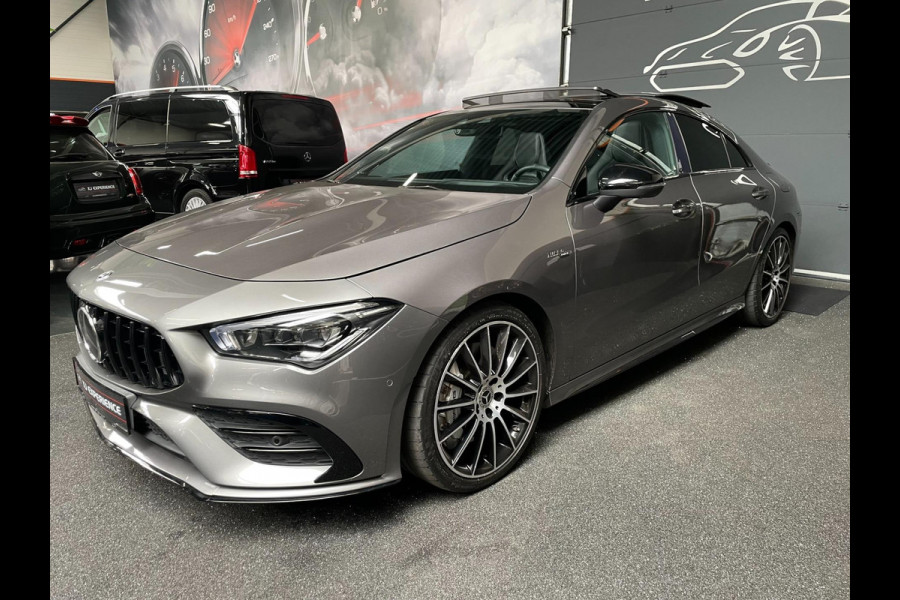 Mercedes-Benz CLA-Klasse AMG 35 4MATIC Premium Plus PANO