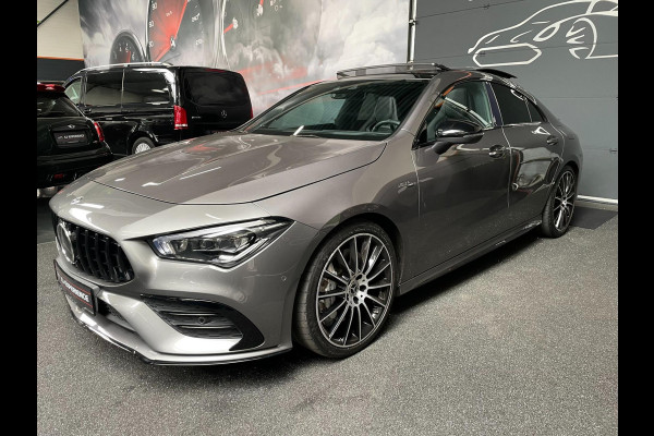 Mercedes-Benz CLA-Klasse AMG 35 4MATIC Premium Plus PANO