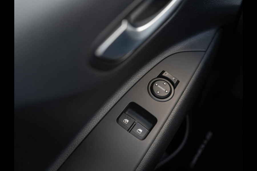 Kia Stonic 1.0 T-GDi MHEV DynamicLine | Climate control | Navigatie | Nederlandse Dealer onderhouden auto |