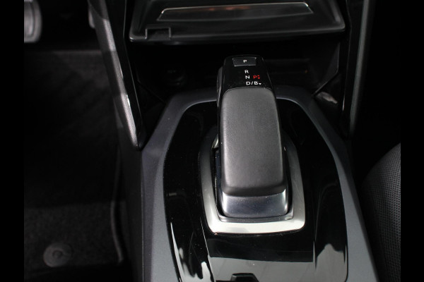 Peugeot e-2008 EV Allure 50 kWh Climate control Navigatie Cruise control LED Parkeersensoren voor + achter Apple Carplay/ Android Auto