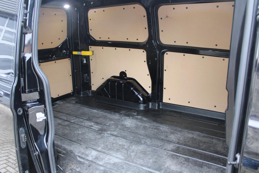 Ford Transit Custom 310 2.0 TDCI 170 PK L1H1 Sport | Camera | Voorruitverwarming | 17 INCH Lichtmetalen Velgen | Lederen Bekleding | Navigatie | BLIS | Lane departure |