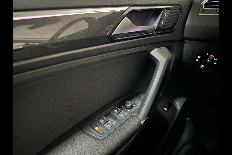Volkswagen Tiguan 1.4 TSI ACT Highline Virtual HUD Trekh. NAP