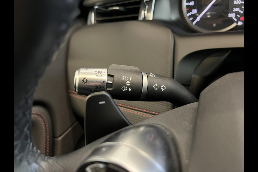 Land Rover Discovery Sport P200 2.0 R-Dynamic S | Leder | Panorama dak | Navigatie | 19"Lichtmetalen velgen | Camera | Parkeer sensoren | Blackpack