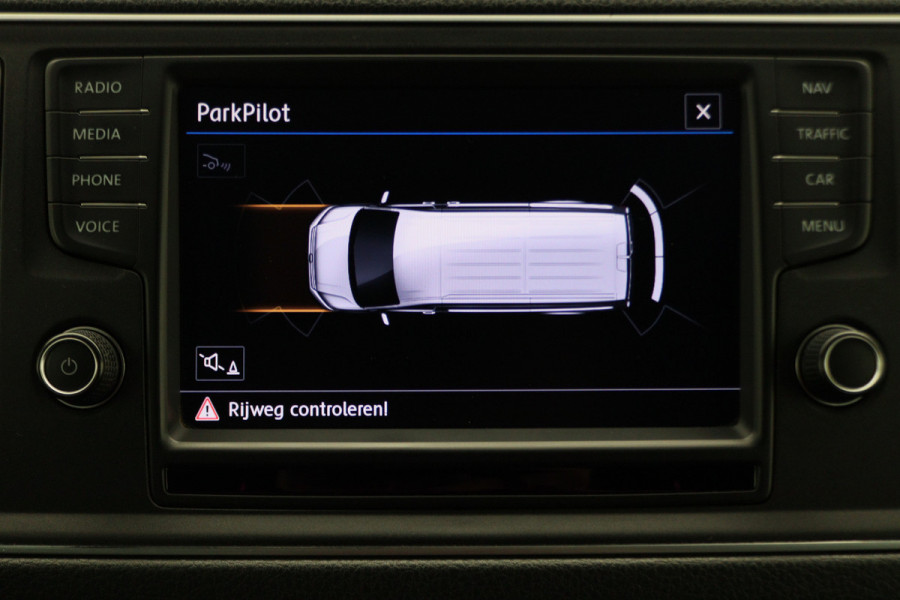 Volkswagen Crafter 30 2.0 TDI L3H3 177 PK 3-Zits, Camera, LED, Cruise, Apple Carplay, Airco, DAB, PDC, Trekhaak