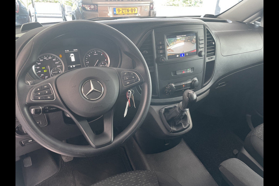 Mercedes-Benz Vito 114 CDI Extra Lang Airco - Cruise control - Navigatie full map - Achteruitrijcamera - Zijschuifdeur rechts - Parkeersensoren voor en achter - Trekhaak - Aluminium trap - zeer nette bus