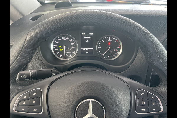 Mercedes-Benz Vito 114 CDI Extra Lang Airco - Cruise control - Navigatie full map - Achteruitrijcamera - Zijschuifdeur rechts - Parkeersensoren voor en achter - Trekhaak - Aluminium trap - zeer nette bus