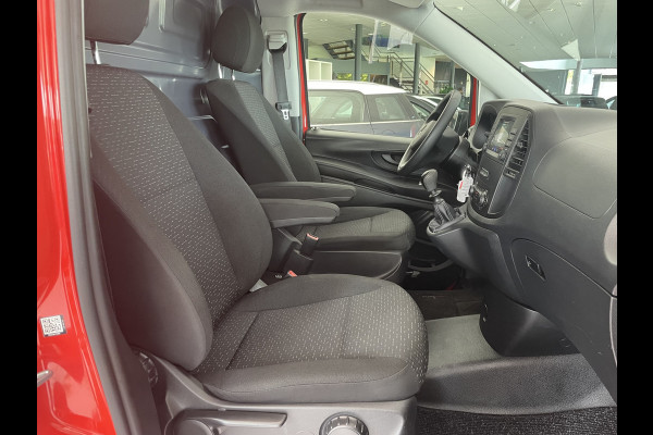 Mercedes-Benz Vito 114 CDI Extra Lang Airco - Cruise control - Navigatie full map - Achteruitrijcamera - Zijschuifdeur rechts - Parkeersensoren voor en achter - Trekhaak - Aluminium trap - zeer nette bus