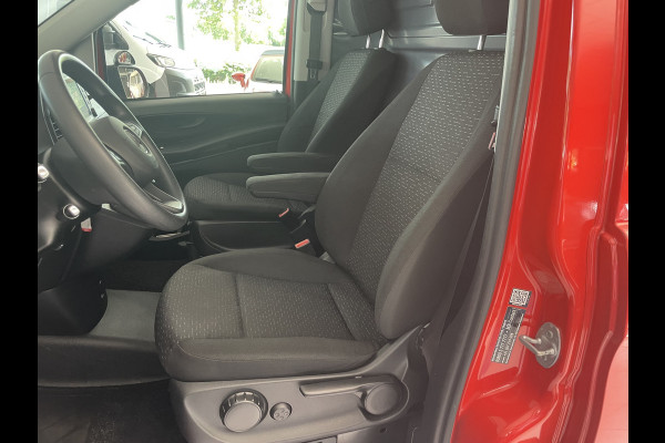 Mercedes-Benz Vito 114 CDI Extra Lang Airco - Cruise control - Navigatie full map - Achteruitrijcamera - Zijschuifdeur rechts - Parkeersensoren voor en achter - Trekhaak - Aluminium trap - zeer nette bus