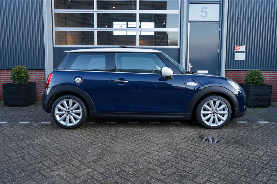 MINI Cooper S 2.0 Chili Panorama, Union-jack LED Achter, Parkeersensoren, LED, Sportstoelen, Cruisecontrol, 17 inch LM Velgen