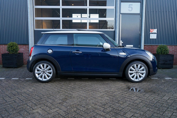 MINI Cooper S 2.0 Chili Panorama, Union-jack LED Achter, Parkeersensoren, LED, Sportstoelen, Cruisecontrol, 17 inch LM Velgen