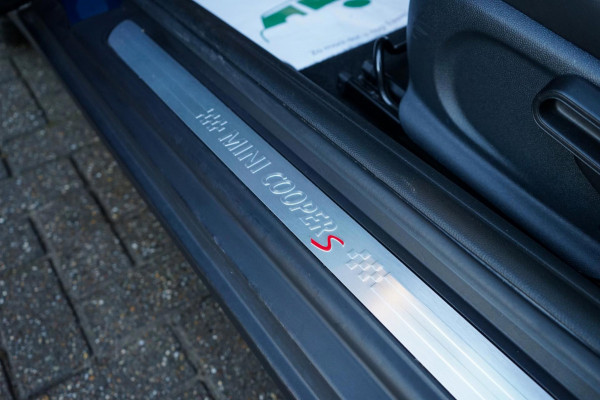 MINI Cooper S 2.0 Chili Panorama, Union-jack LED Achter, Parkeersensoren, LED, Sportstoelen, Cruisecontrol, 17 inch LM Velgen