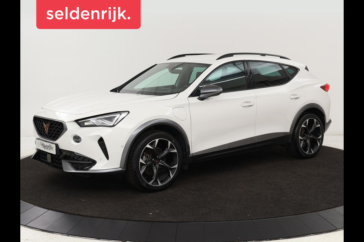 CUPRA Formentor 1.4 eHybrid | Stoel & Stuurverwarming | Camera | Adaptive cruise | Carplay | Full LED | Sfeerverlichting CUPRA Formentor 1.4 eHybrid | Stoel & Stuurverwarming | Camera | Adaptive cruise | Carplay | Full LED | Sfeerverlichting
