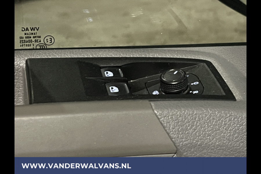 Volkswagen Crafter 2.0 TDI 141pk L3H3 L2H2 Euro6 Airco | Camera | Apple Carplay | Cruisecontrol Android Auto
