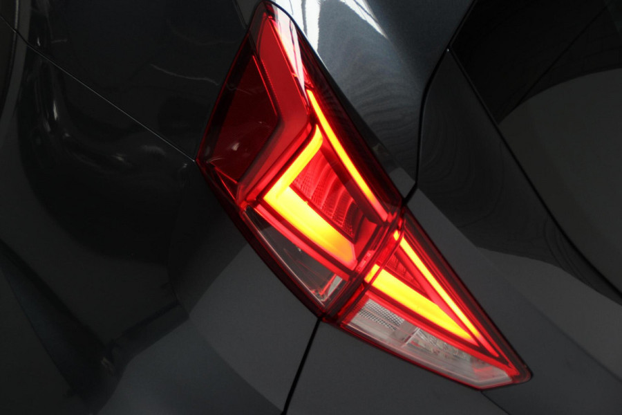 Seat Arona 1.0 TSI FR Sport Automaat | CarPlay | Virtual | Camera | Cruise | PDC | LED | Climate | Sfeer | Keyless |