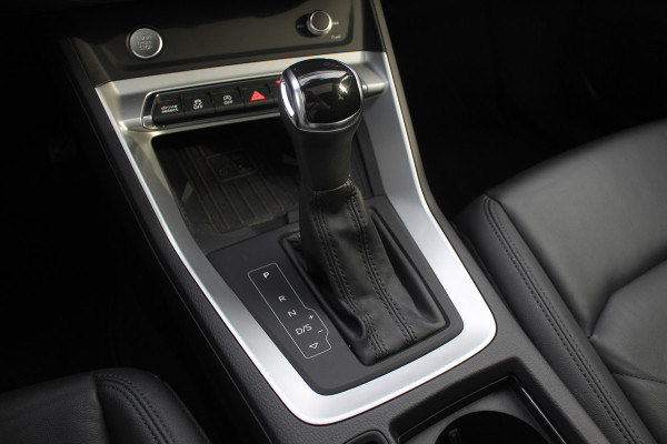 Audi Q3 Sportback 45 TFSI quattro edition one / Trekhaak / Panoramadak / Camera / Leder / 20'' / Matrix LED / Navigatie / Stoelverwarming / DAB / ACC