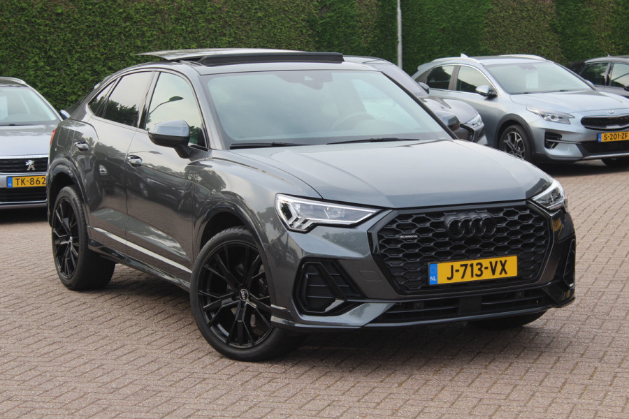 Audi Q3 Sportback 45 TFSI quattro edition one / Trekhaak / Panoramadak / Camera / Leder / 20'' / Matrix LED / Navigatie / Stoelverwarming / DAB / ACC