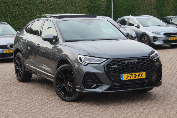 Audi Q3 Sportback 45 TFSI quattro edition one / Trekhaak / Panoramadak / Camera / Leder / 20'' / Matrix LED / Navigatie / Stoelverwarming / DAB / ACC