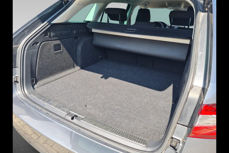 Škoda Superb Combi 1.4 TSI iV Business Edition Plus PHEV | trekhaak wegklapbaar