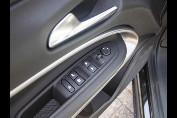 Jeep Avenger 1.2 e-Hybrid Summit | Leder&Winter Pack | Schuif/Kanteldak | Infotainment&Convience Pack