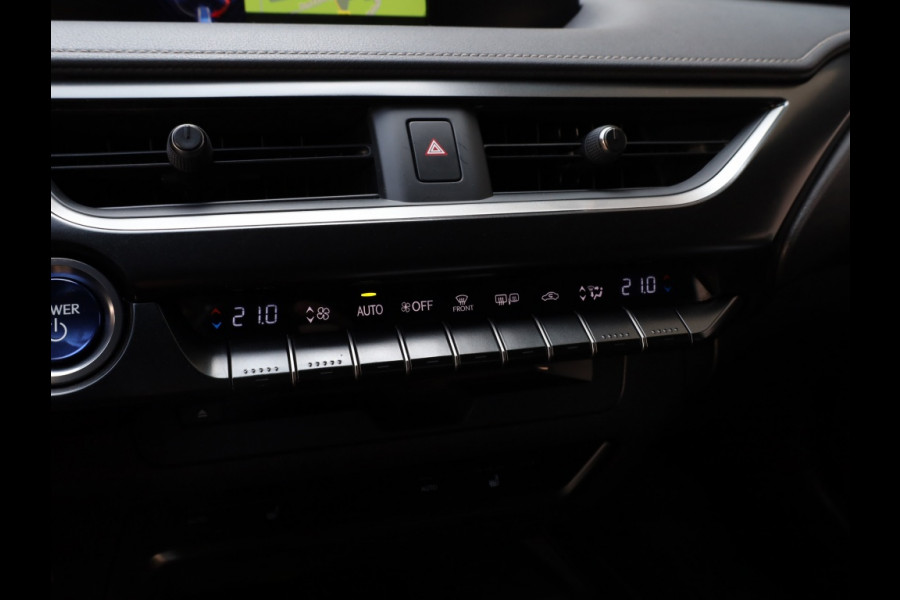 Lexus UX 250h Luxury Line | Leder | Head-up | Dodehoek